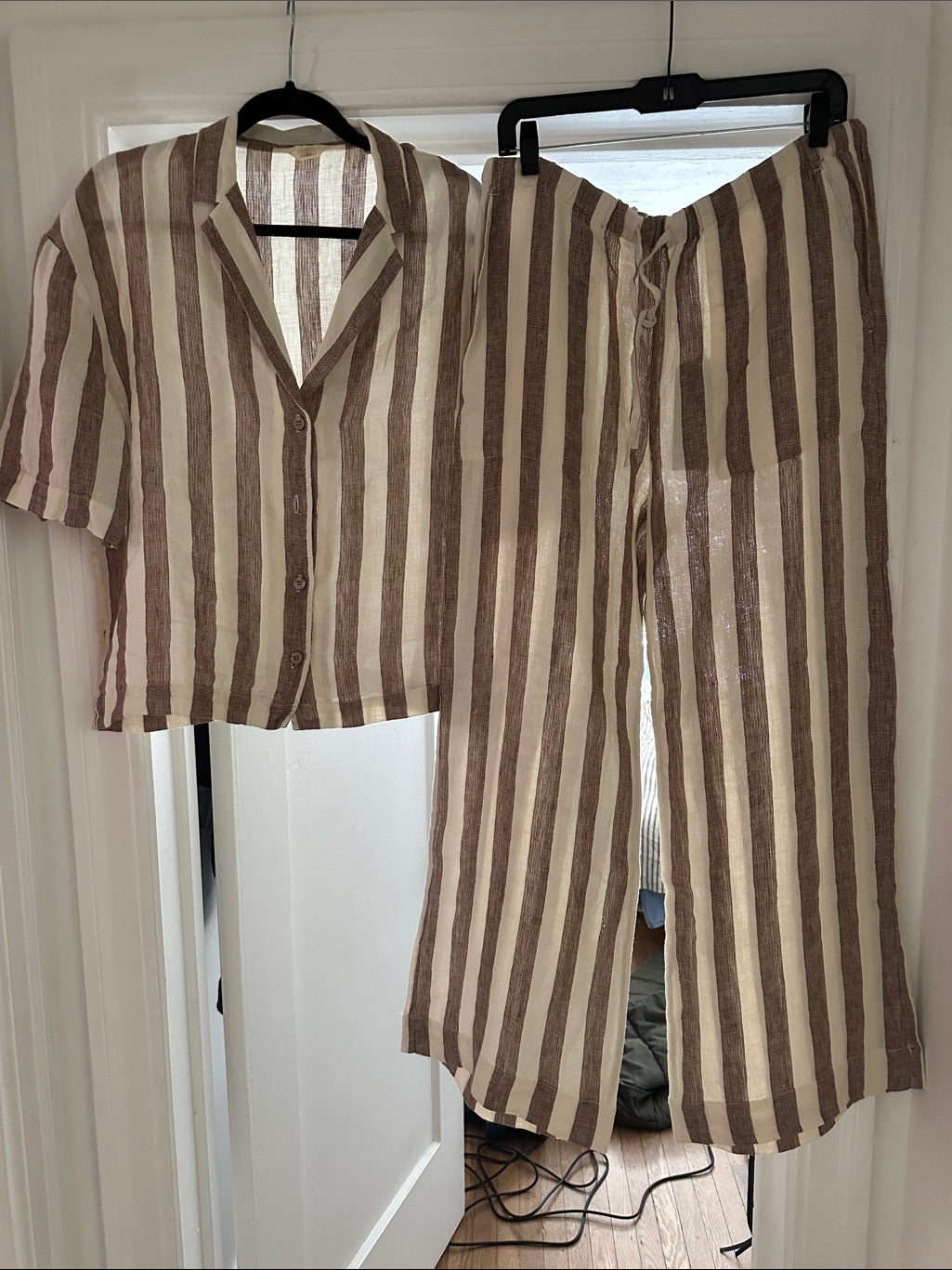 Faherty Striped Linen Top And Drawstring Pants In Cream And Brown